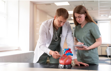 نبض قوي: الثورة الرقمية في رعاية القلب